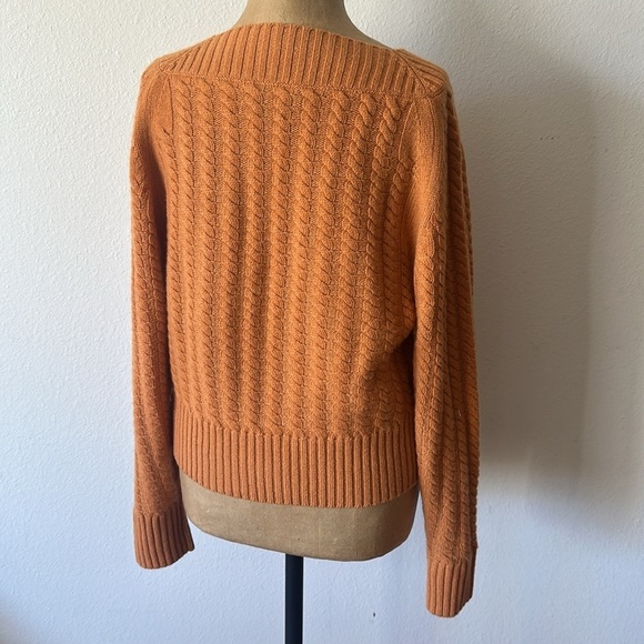 Theory sz S cashmere orange sweater v neck cable knit super soft great condition - Picture 3 of 8